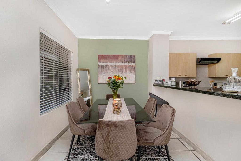 West Point Properties Johannesburg Esterno foto